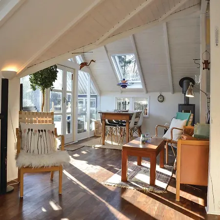 別荘 Three-bedroom Holiday In *